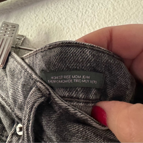 Highest Rise Distressed Mom Jeans Size 10 Black Grunge Aesthetic Ripped Retro - Picture 8 of 16